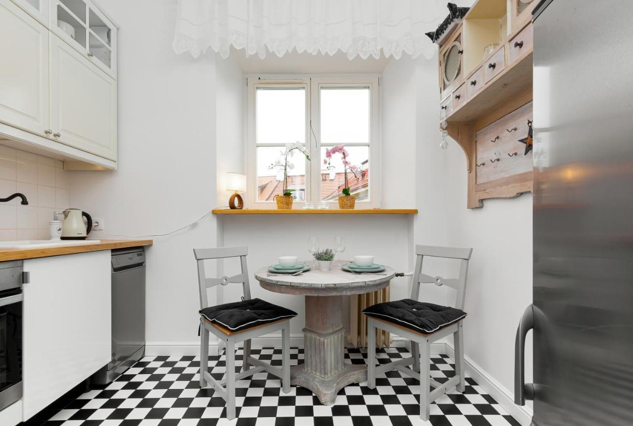 Mariensztat By Renters Lägenhet *